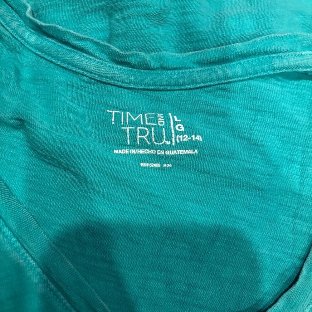 Bundle of Women's Assorted Tank Tops - Picture 4 of 7